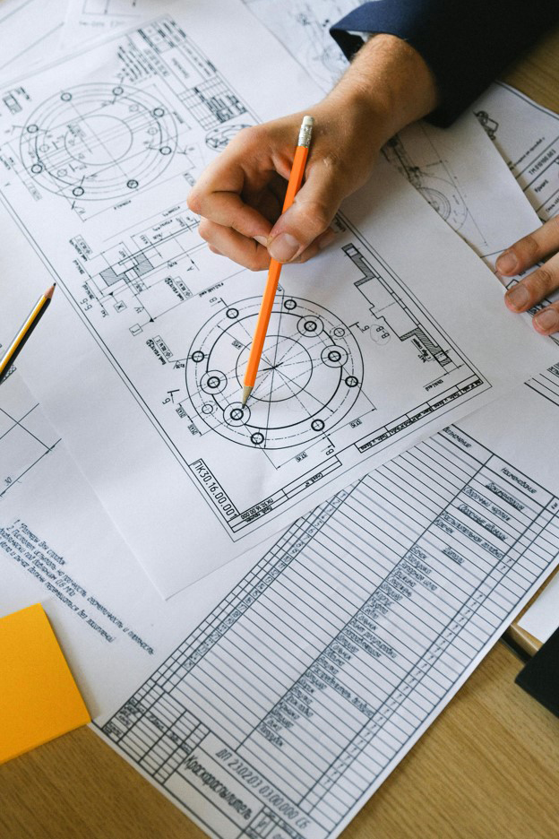 التخطيط والتعاقدات